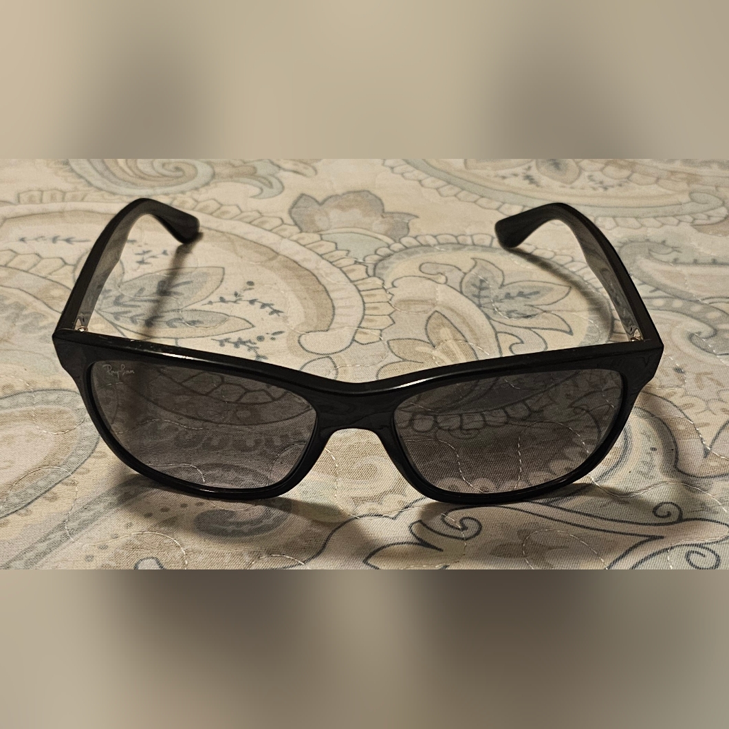 Ray-Ban Rb4181601/71 Men's Sunglasses Black Sunglasses